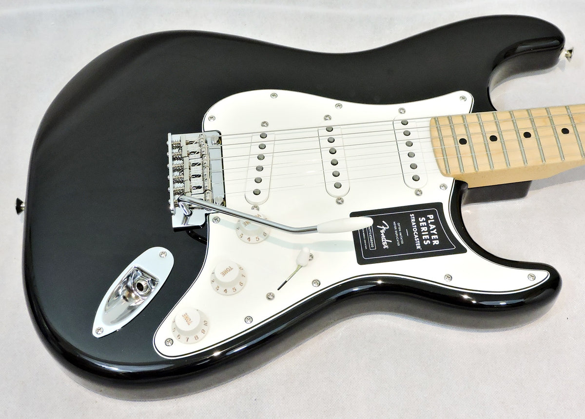 Fender Player Stratocaster Black Maple Neck