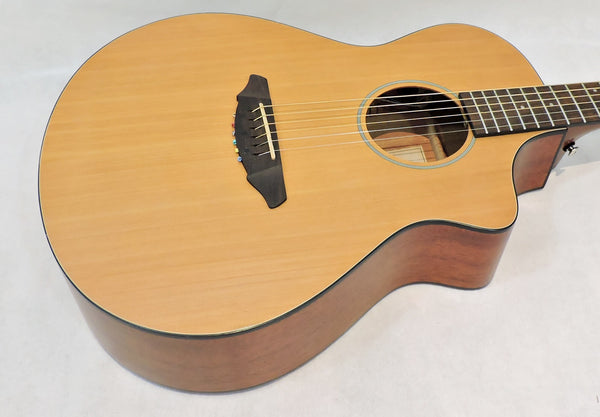 Breedlove C250 Electro-Acoustic - Used