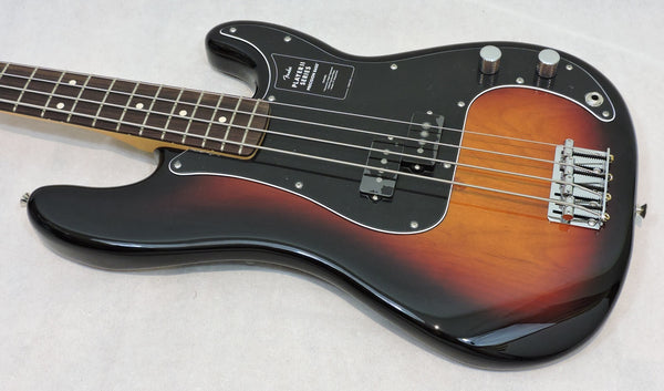 Fender Player II Precision Bass®, Rosewood Fingerboard, 3-Color Sunburst