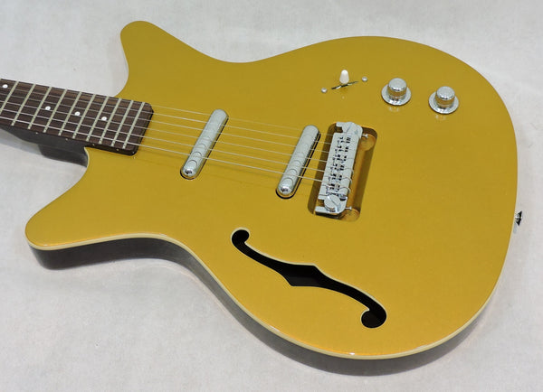 Danelectro Fifty Niner™ Electric Guitar. Gold Top