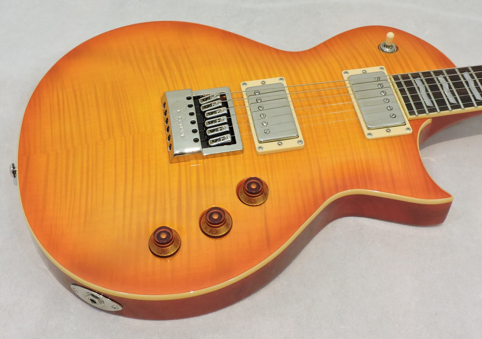 ESP LTD EC-1000 EverTune. Honey Burst. Made in Korea - Used