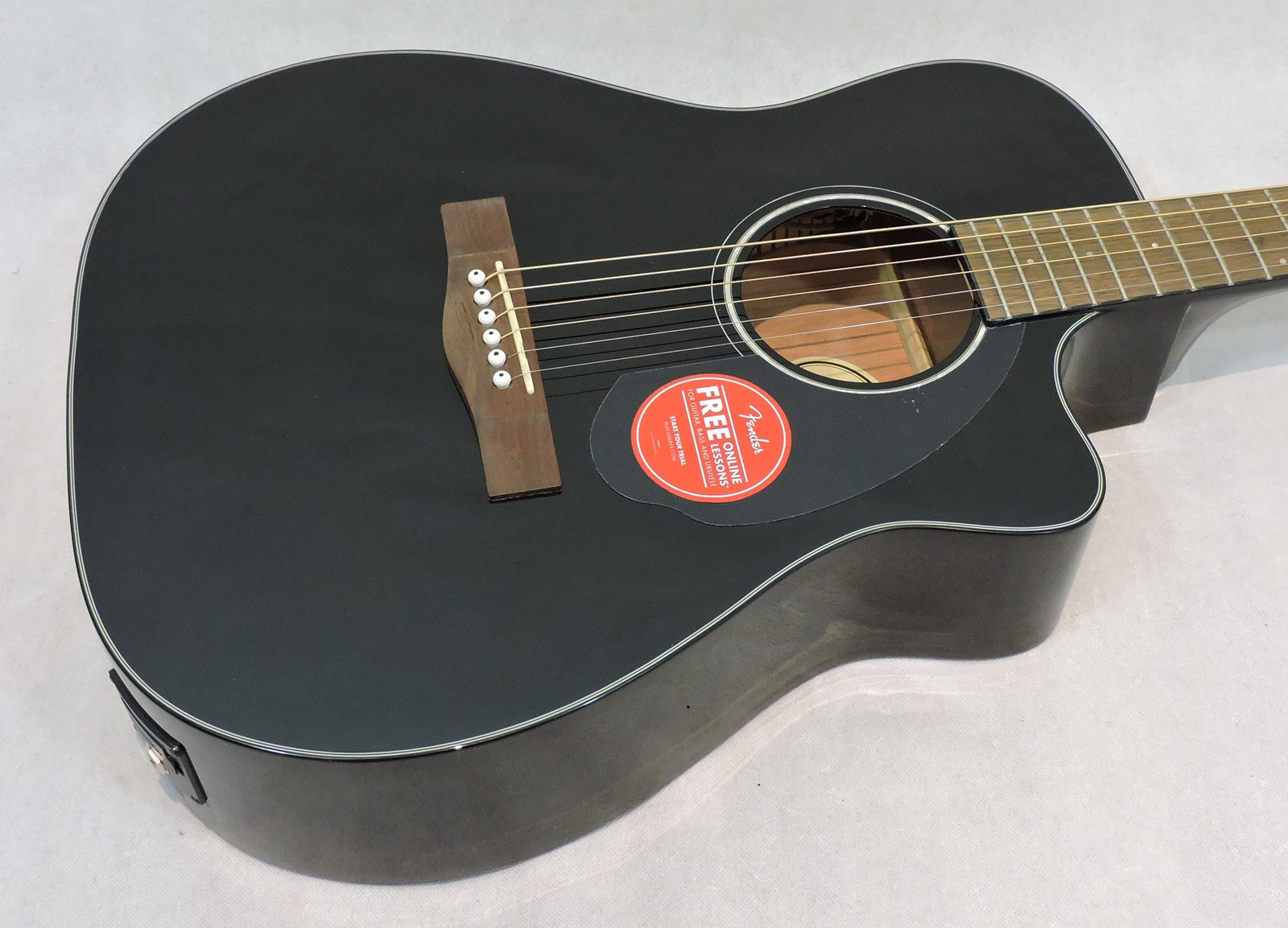 Fender CC-60SCE Concert Electro-Acoustic guitar