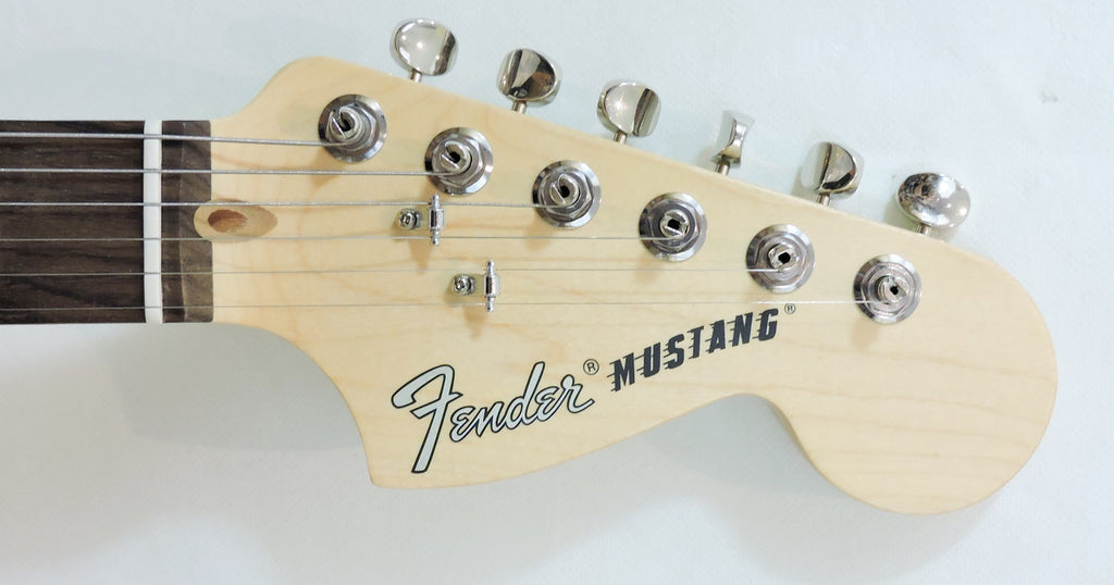 Fender American Performer Mustang® - Used – Langley Guitar Centre