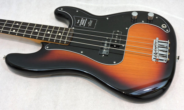 *NEW* Fender Player II Precision Bass®, Rosewood Fingerboard, 3-Color Sunburst