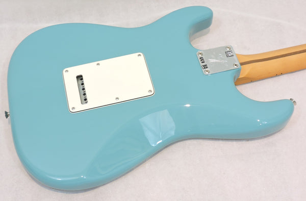 *NEW* Fender Player II Stratocaster HSS, Maple Fingerboard, Aquatone Blue