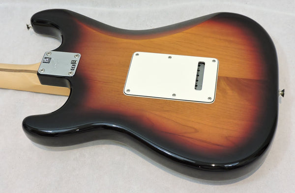 Fender Player Stratocaster 3-Tone Sunburst Maple Neck MINT - Used