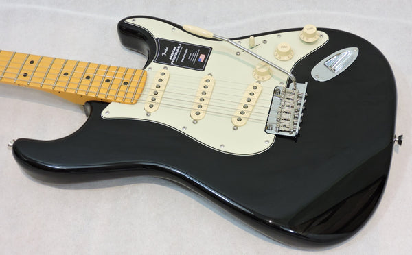 Fender American Professional II Stratocaster®. Black MN