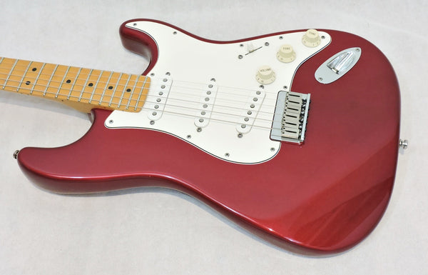 Fender USA Standard Stratocaster Hardtail. Candy Apple Red 1997 - Used