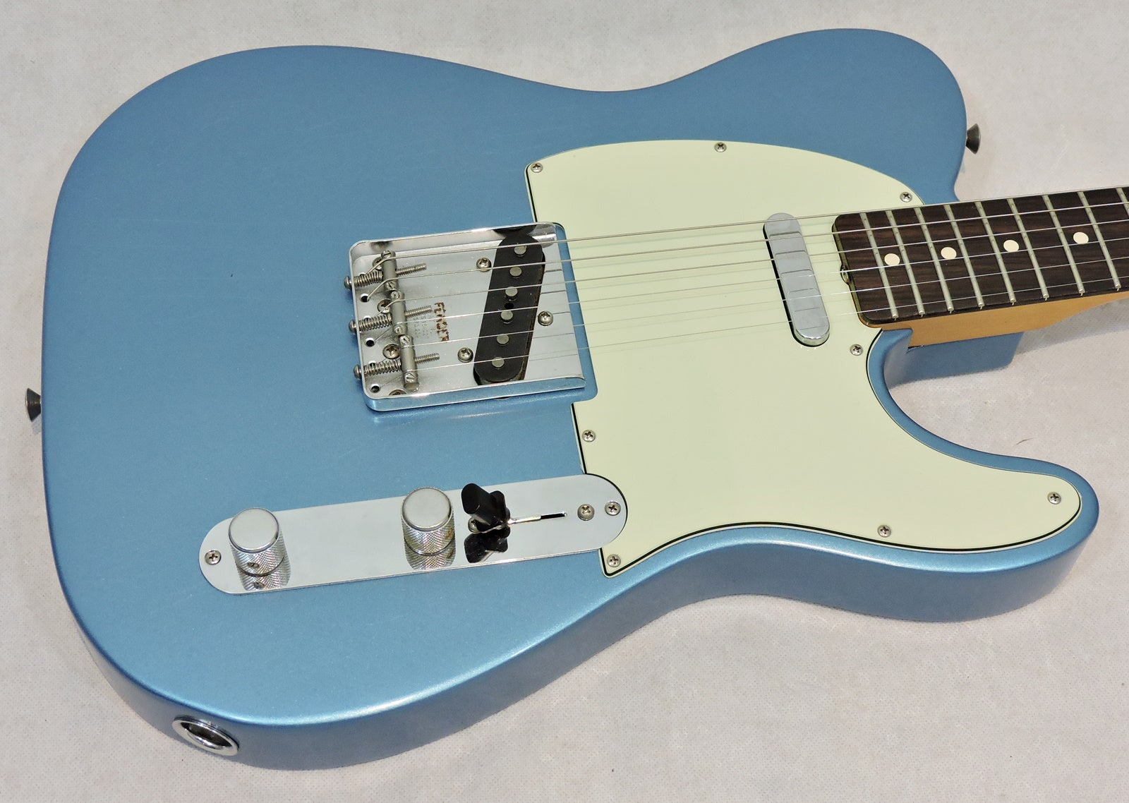 Fender Limited Edition Road Worn® '60s Telecaster®, Rosewood Fingerboard, Lake Placid Blue