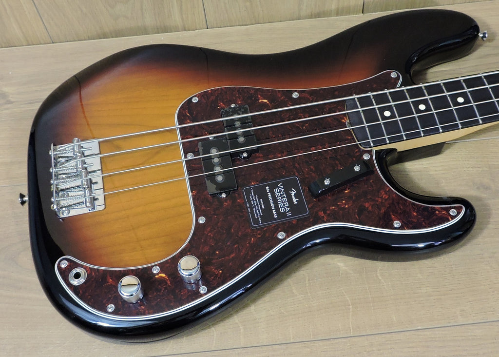Fender Vintera® II '60s Precision Bass® 3-Colour Sunburst Rosewood
