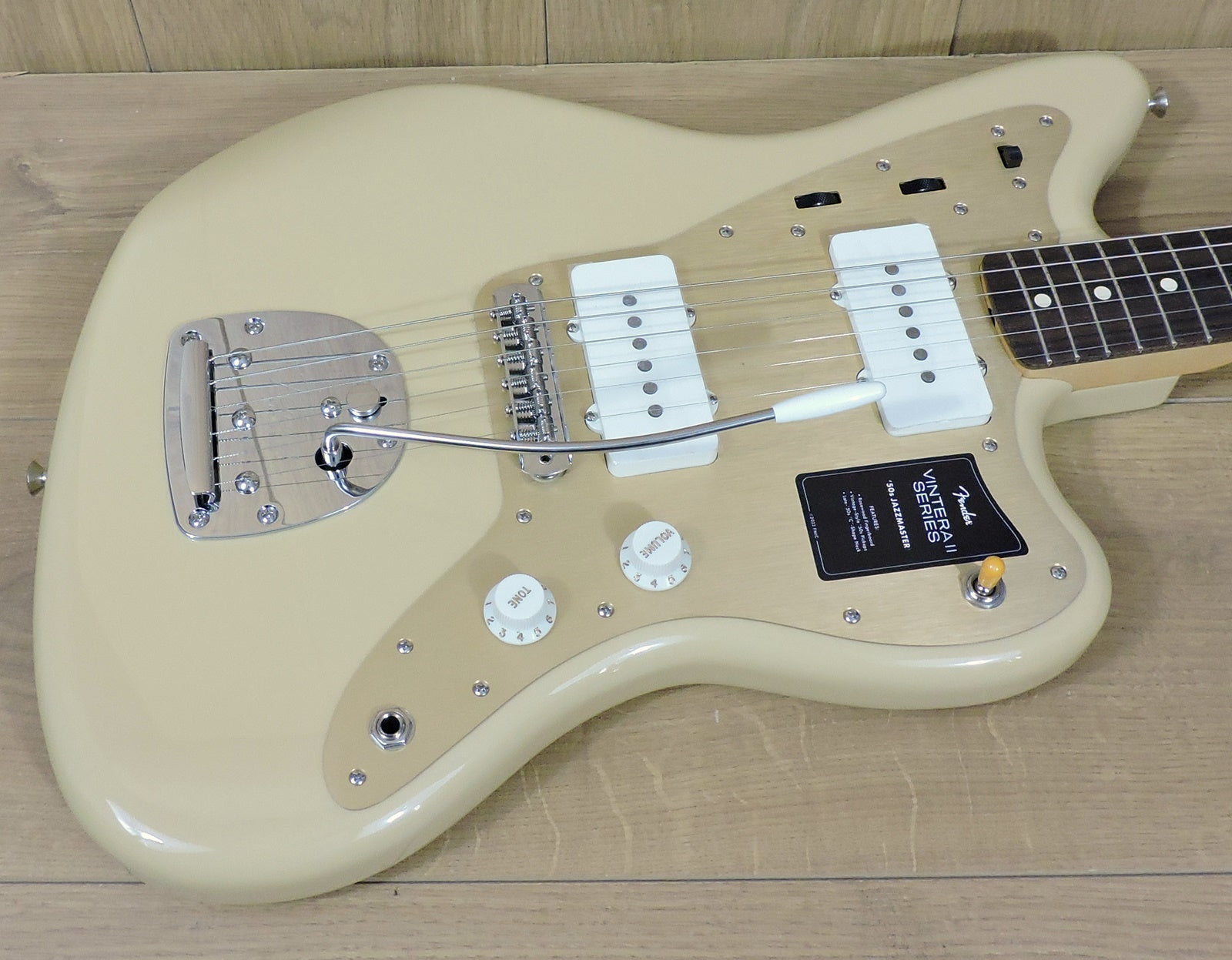 Fender Vintera® II '50s Jazzmaster®. Desert Sand. Rosewood Fingerboard