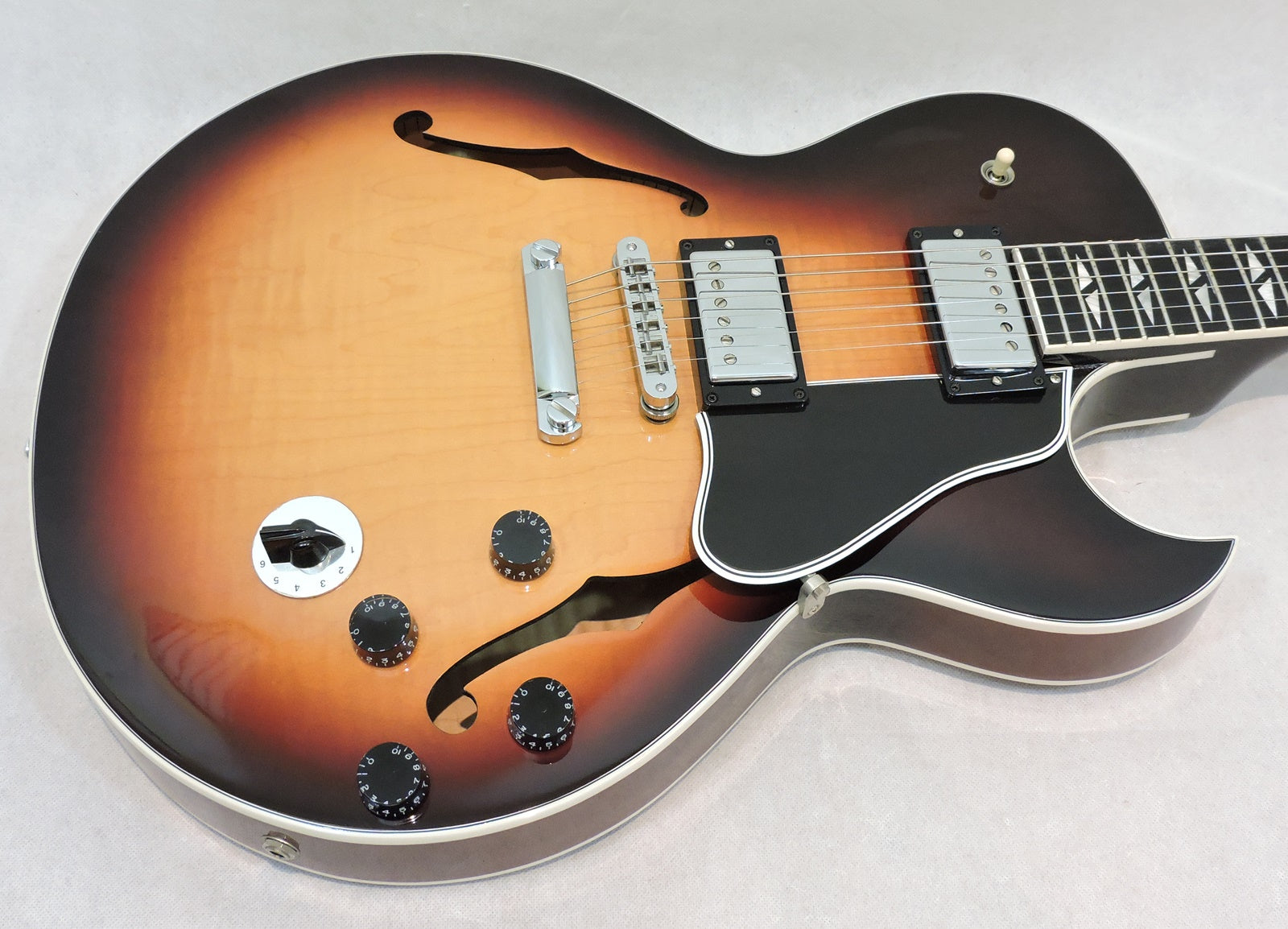 Gibson ES-137 Custom. 2011 - Used