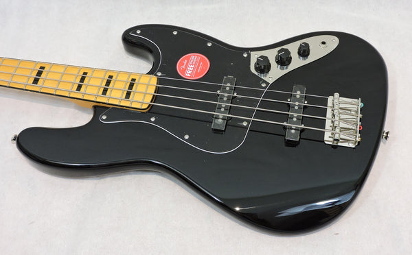 Squier Classic Vibe '70s Jazz Bass®. Black, Maple Neck