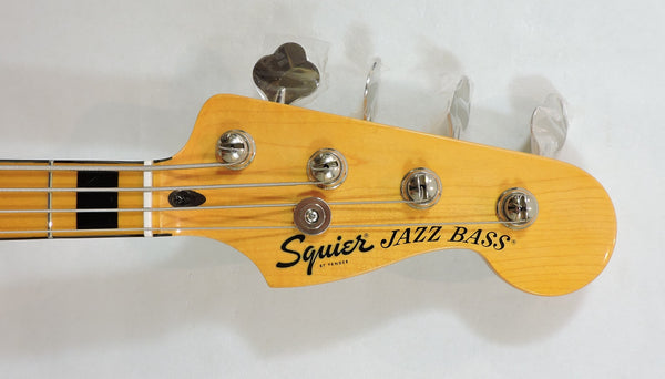 Squier Classic Vibe '70s Jazz Bass®. Black, Maple Neck