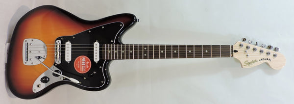 Squier Affinity Series™ Jaguar®, Laurel Fingerboard, Black Pickguard, 3-Color Sunburst