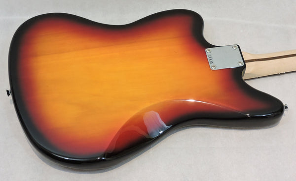 Squier Affinity Series™ Jaguar®, Laurel Fingerboard, Black Pickguard, 3-Color Sunburst