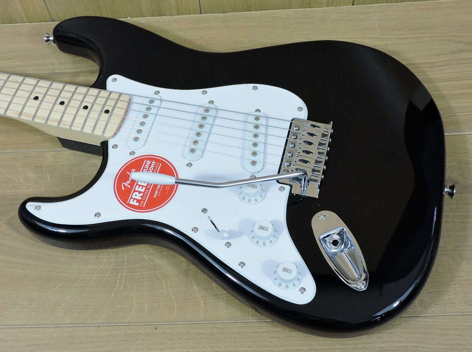 Squier Sonic™ Stratocaster® Left-Handed, Black MN